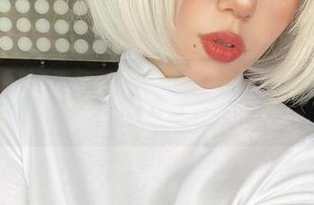 归档Alina Becker全套职业装原图，有种不想上班的冲动