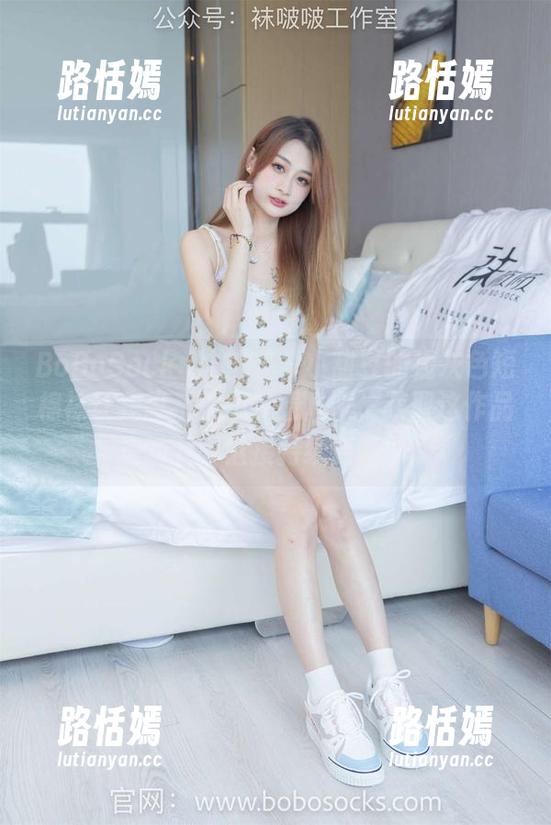 BoBoSocks袜啵啵 - 小甜豆的浅灰色短棉袜让我忍不住想多看几眼，获取这作品集的下载链接持续更新中。