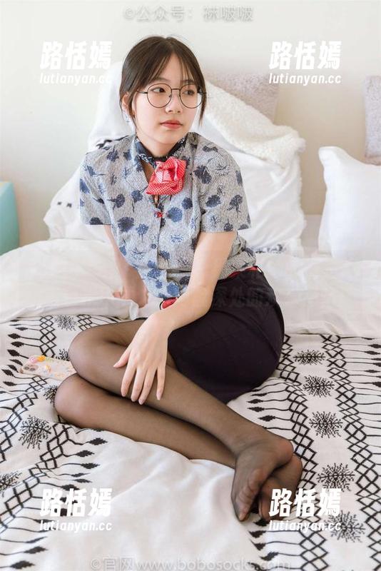 BoBoSocks袜啵啵 - 果果和她的裸足控：黑色指甲油之旅网盘深处的欢乐记忆！