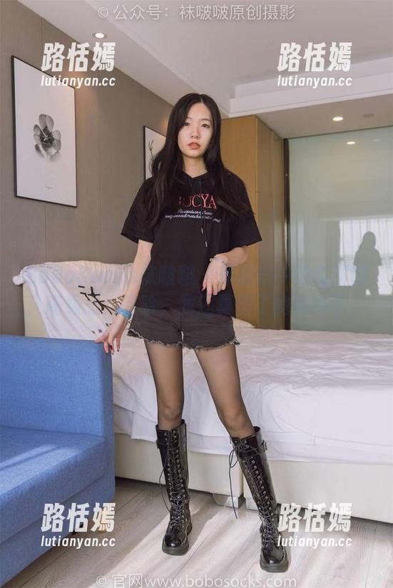 BoBoSocks袜啵啵 - 厚紫丝中的甜甜圈，高级感！哈哈，我还真信了她的牌子。
