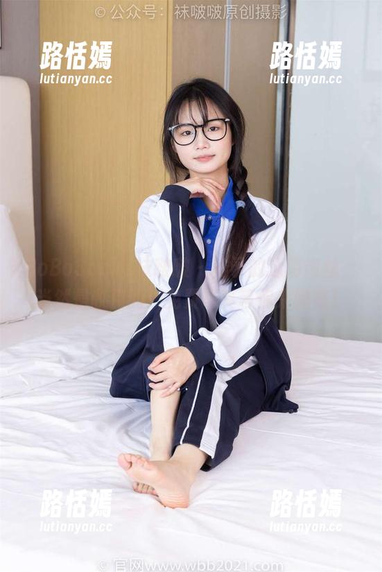 BoBoSocks袜啵啵 - 稚予的透明肉丝，当然是收费的！免费写真等你来瞧瞧！