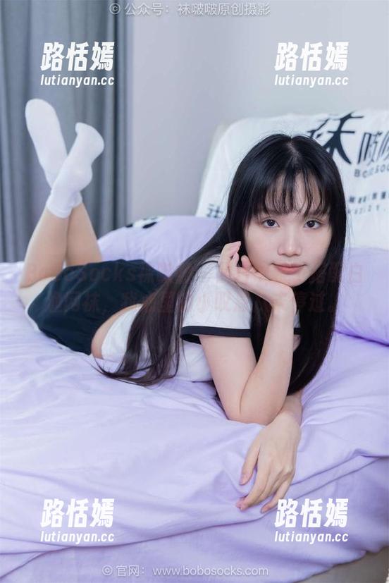 BoBoSocks袜啵啵 - 照片中稚予搭配白渔网袜，我心里的小叹息从未停过。