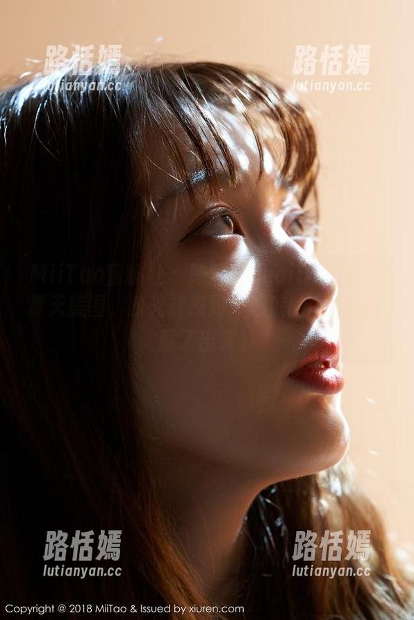 MiiTao蜜桃社-陆萱萱Cecilia MiiTao蜜桃社 - 陆萱萱Cecilia全新的夏天美图,时光转换间,心底的小悸动又藏了出来。