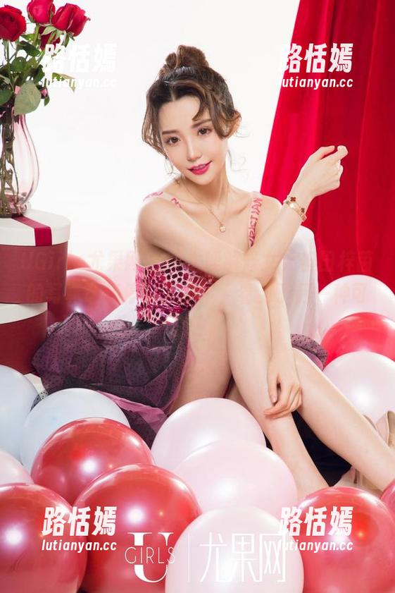 UGirls尤果网 - 不太理解修女，但田梓茵的写真让我停下了脚步，看到了另一种可能性。