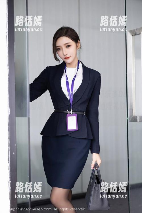 Xiuren秀人网 - 又更新了，养乐多Doll的花嫁剧场！她的婚纱比我参加婚礼时的素颜还亮眼呢。