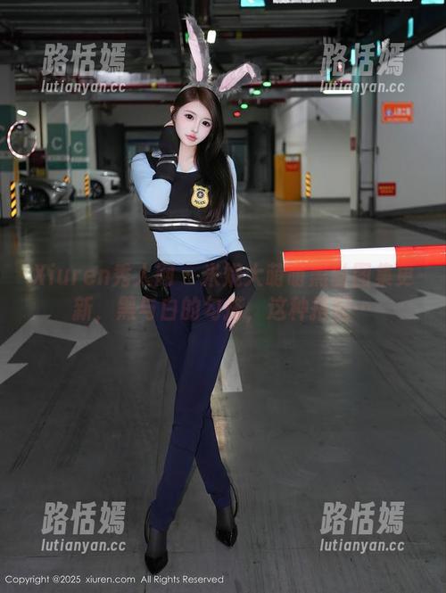 Xiuren秀人网-米妮大萌萌 Xiuren秀人网 - 米妮大萌萌黑丝图集更新,黑与白的勾搭,这种搭配…
