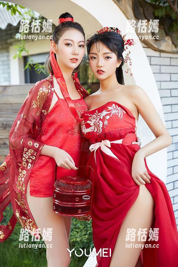 YouMi尤蜜荟 - 看，周波儿穿着比基尼的图集，完美展现了那种似有似无的妩媚，太绝了！