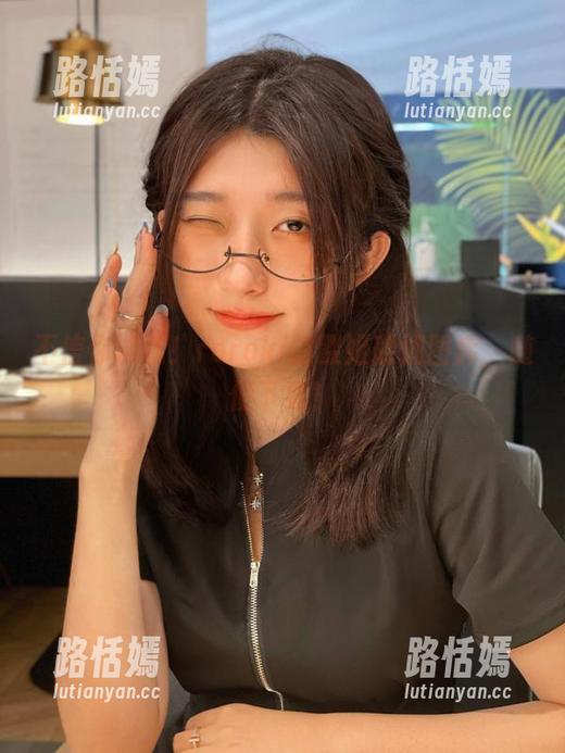 不信你试试！roroki骷髅姬瑜伽图库，随便下载！