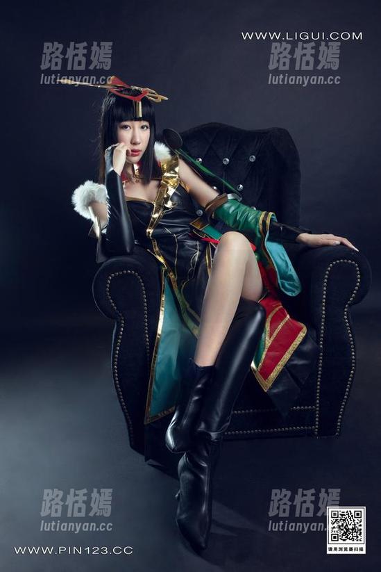 丽柜-文芮 丽柜 - 万圣节的文芮:穿上定制的鬼魅写真,果然超乎我的想象?