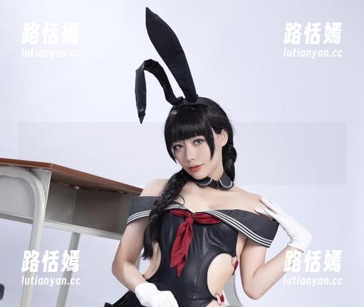 九言的donkere秀：申鹤海灯节美图，竟让所有灯都显得有些害羞
