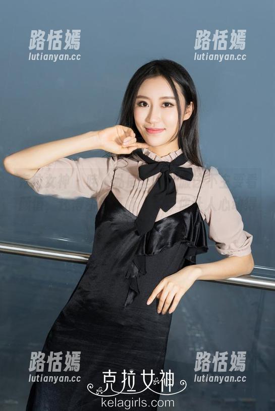 克拉女神 - 哇，私房里的制服该不主要看颜值，还得看这气场，芊芊你让人心动得太离谱。