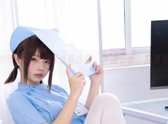十万珍吱伏特的私房泳装作品,水漂了点,忘带浮具?