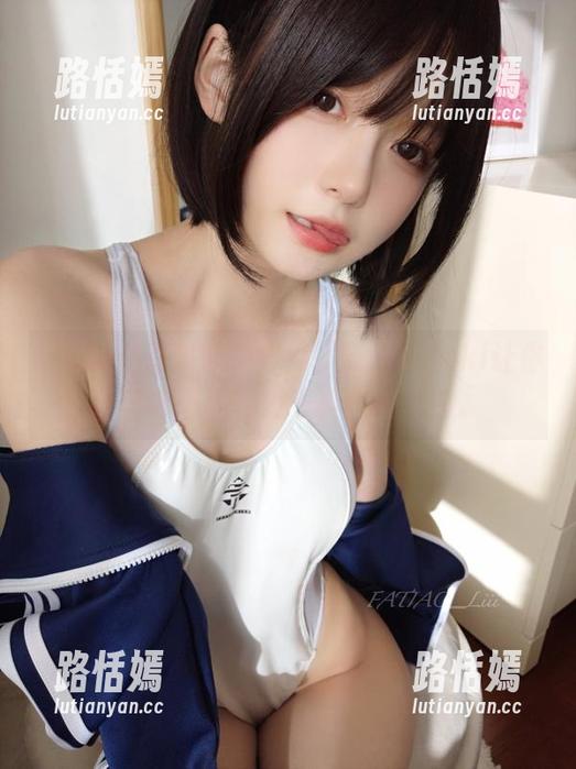 一副眼镜引发的思考，发条少女yoki让你不得不下载的过于真实的写真。