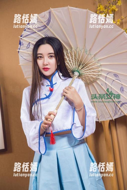 头条女神 - 通往肉丝的不归路：钟晴的精选套图