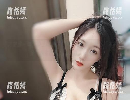 小玉吃果冻 微密圈 - 哦,小玉吃果冻的高清写真集,什么“本钱实足”我来慢慢消化,陷入沉思中...