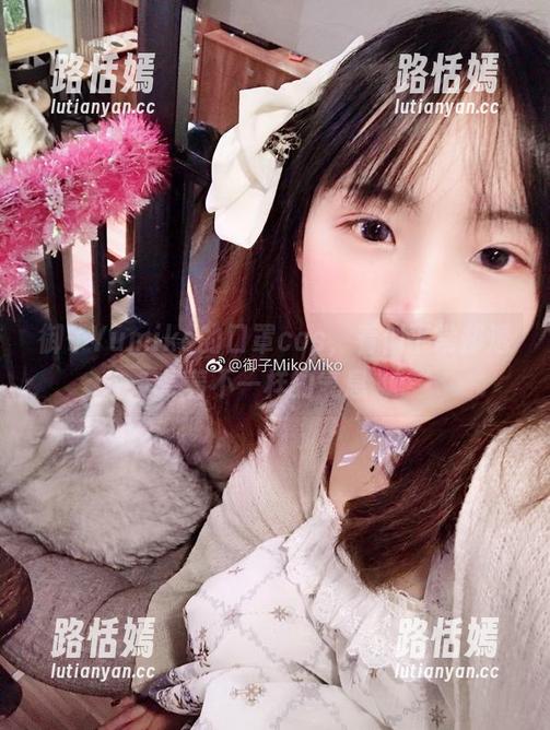 御子Yumiko的口罩cos，看似平常却透着不一样的气息