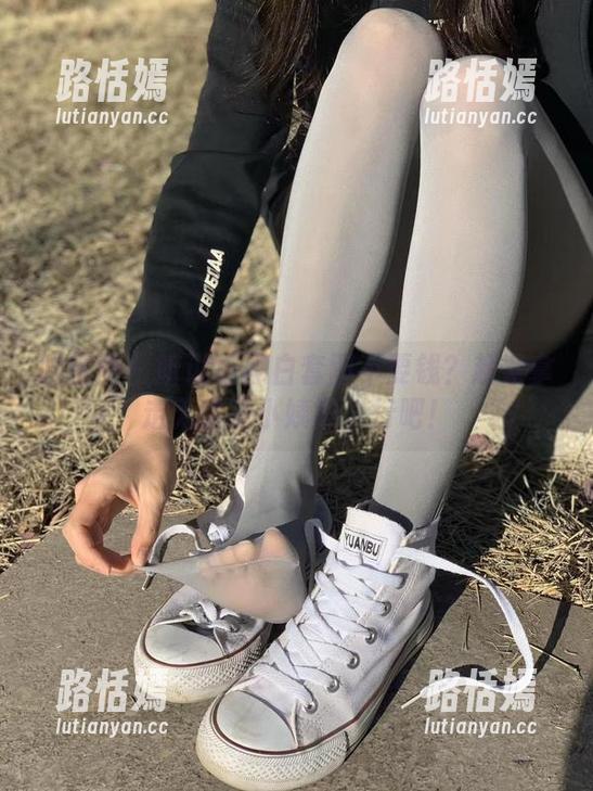 微密圈 - 听说这黑白套图不要钱？赶紧拿走无敌哒小姨妈送行吧！