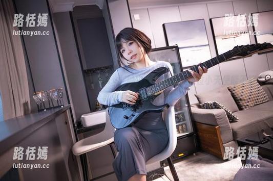 停一停，“无颜小天使wy”的白丝作品集，这位小天使能不能再来点别的颜色？