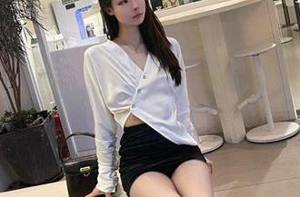微密圈 - 是小逗逗与高清图包：她的可爱已达到预警级别，小心周围人会想要过来抱抱哦！