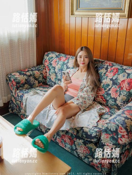 普美(bomi)在海边，美图1+1大促销，来一套，爽到飞？