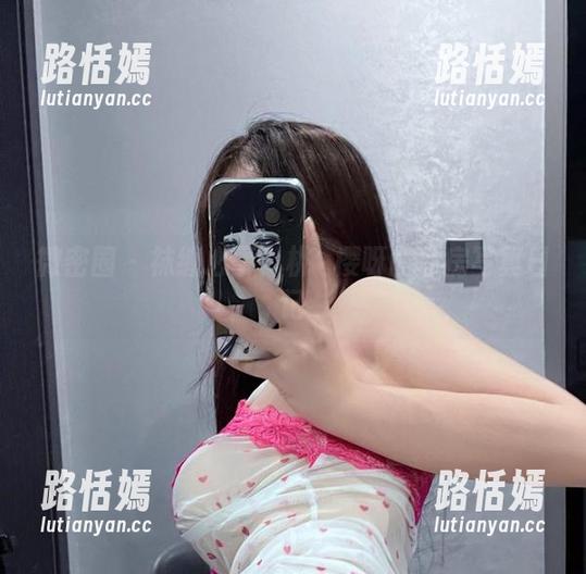 微密圈 - 袜缠心事：桃沢樱呀的私房写真日记