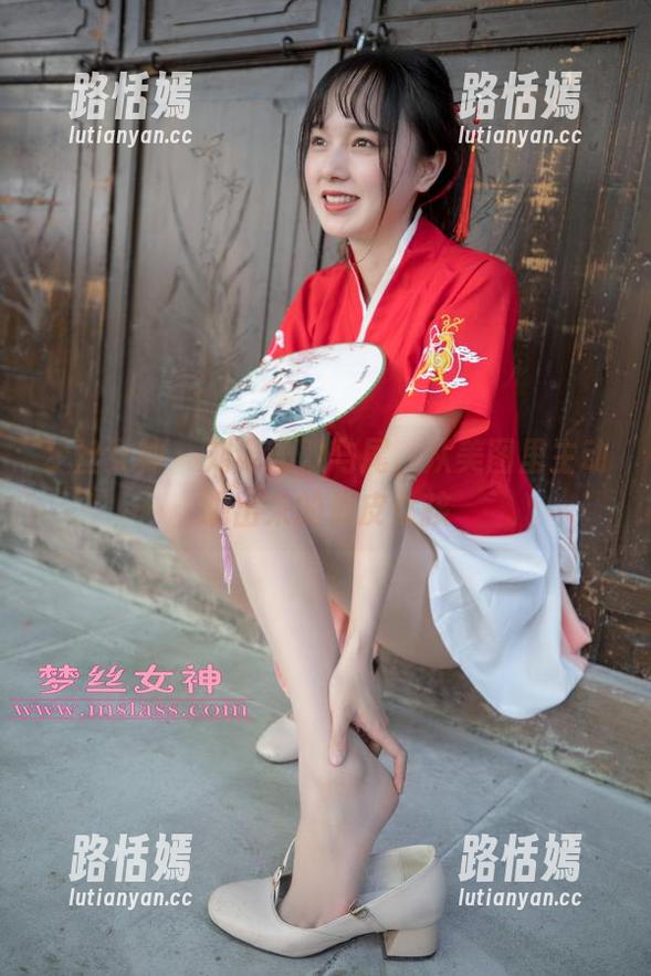 梦丝女神 - 刘诺的双马尾，从美图里主动跳出来的俏皮女孩