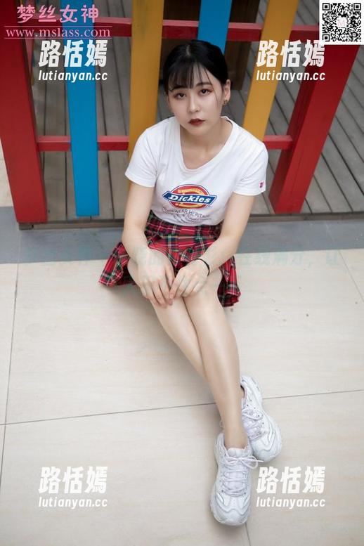 梦丝女神 - 晓晓的白衬衫：在线满分，让人忍不住点一下