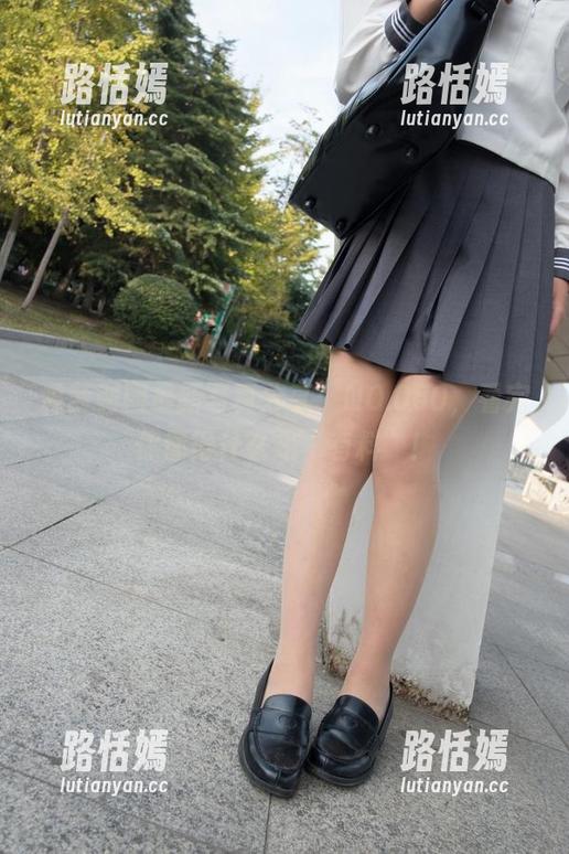 森萝财团最新写真分享：NO.050，看完你懂得什么是“有料”！