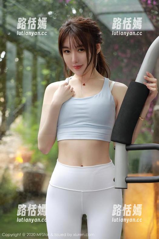 模范学院 - 小樱花baby的写真，一不小心就成了我心中的女友？真巧妙呀
