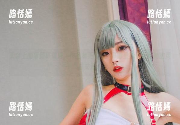 天台上的清颜真德秀，作品集更新啦！真希望能偷听到她的灵感来源。