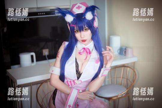 清颜颜子女巫原图：不仅会魔法，还能耍宝！