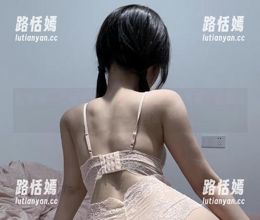 微密圈 - 不可思议！火龙果羊的居家写真，资源美到让人想回家