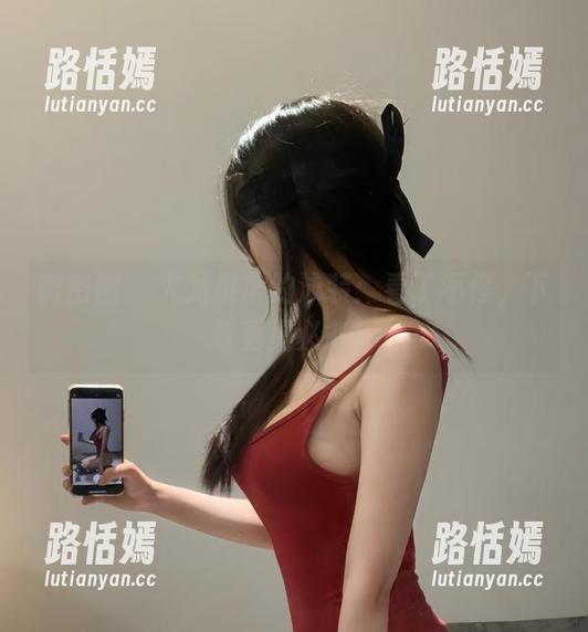 微密圈 - 火龙果羊的泳装：看了不停，下载更是必备！