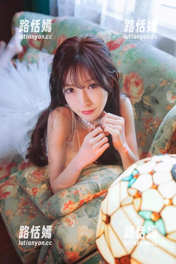 免费合集，王羽杉在护士装里，一种你不知名的吸引力啊。