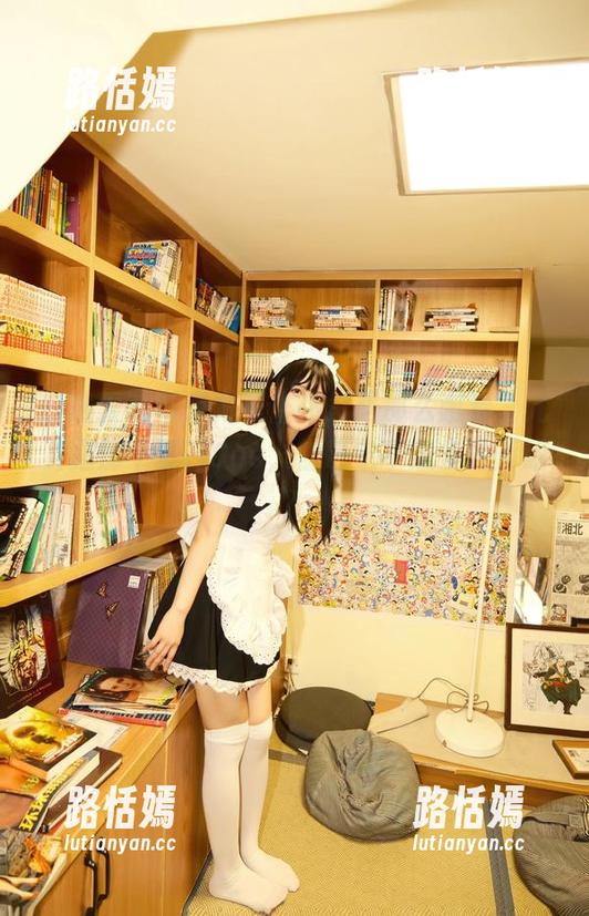 白莉爱吃巧克力的作品总是那么耐看，尤其是那个夏日Cos，你确定不想多瞧两眼？