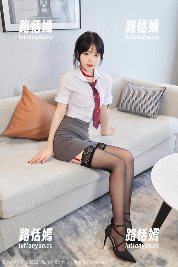 秀人网 - 无处不在的圣诞元素：奈汐酱nice的资源图集，让人忍不住倒吸一口凉气