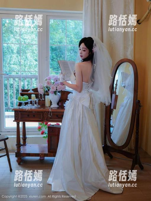 秀人网 - 私拍中的陈雅漫VICKY，连体衣妥妥的点亮这个秋天呢。