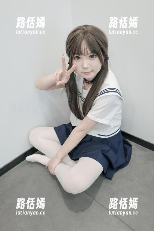 紧急企划 - 樱樱樱可夏日写真集：分享一下我的捉襟见肘时刻。