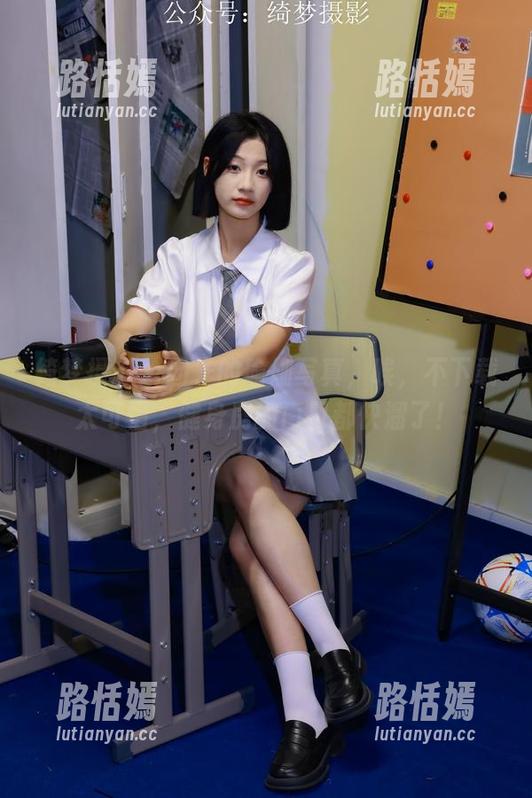绮梦摄影-团子 绮梦摄影 - 团子的瑜伽写真,唉,不下载太可惜,健身房的门口都快溜了!