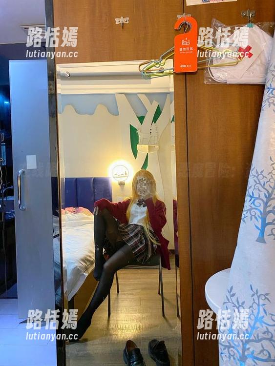 在线跟随“芋圆侑子”的小恶魔冒险：资源多到用不完！