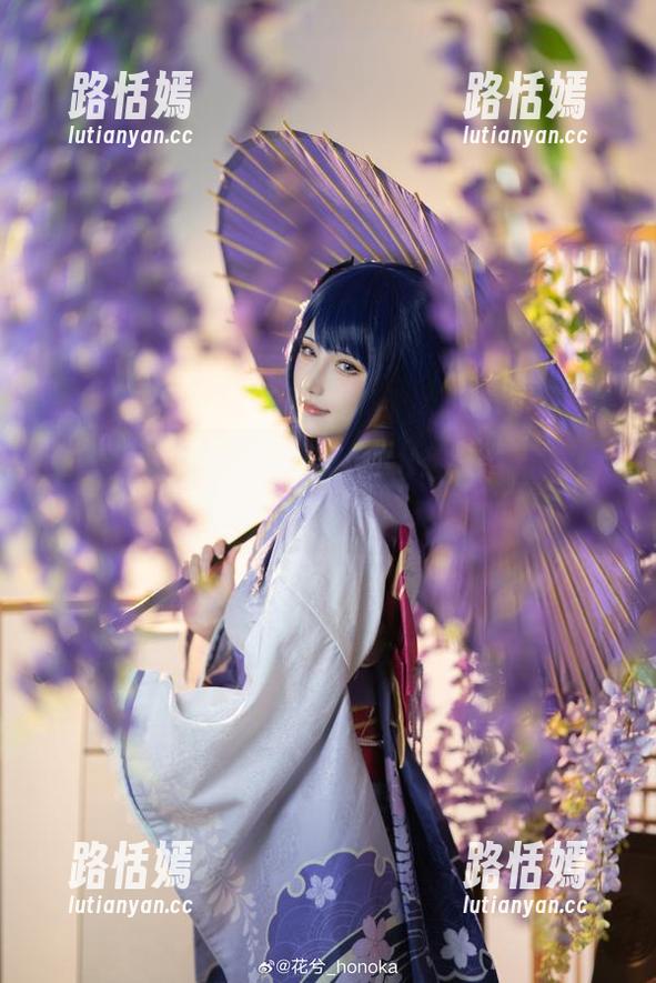 看，花兮_honoka的护士美图，高清得像修图软件也没去过！