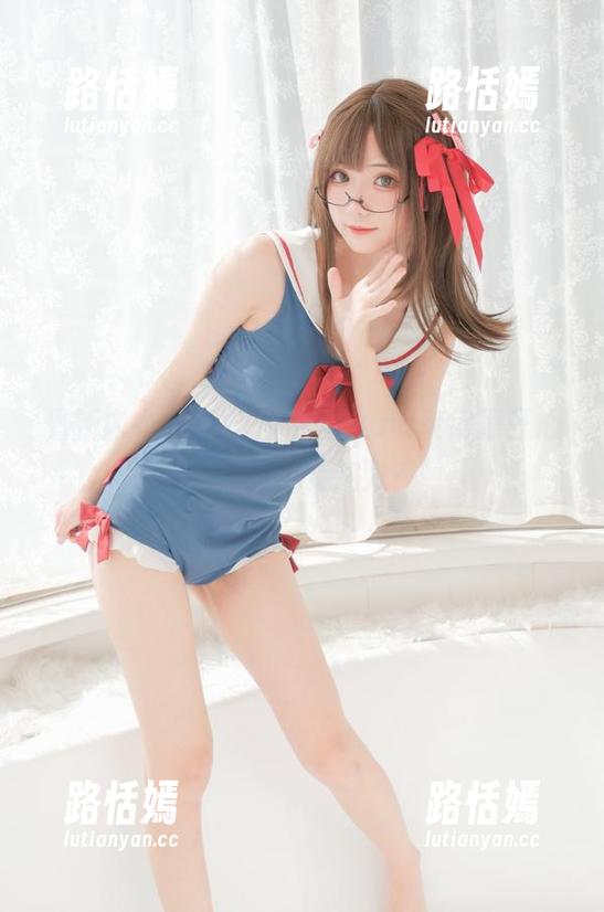 最新内衣写真集，花柒Hana玩得很开心，你要不要加入？