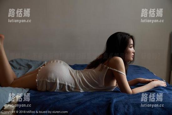 蜜桃社-美绪 蜜桃社 - 不看会后悔!美绪的最新写真集《裤里丝》,好奇吗?