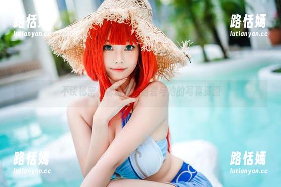 不谈秘密，聊聊蜜汁猫裘与她的写真资源