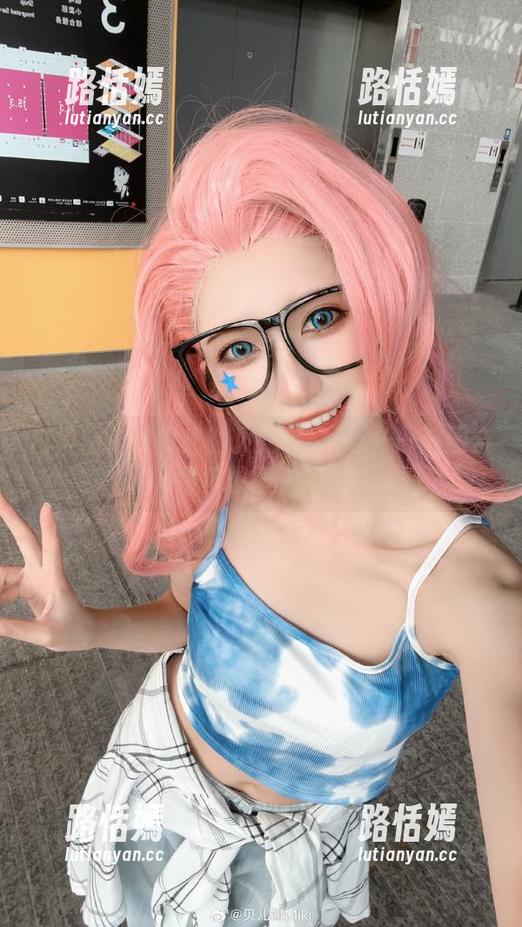 白得像是要发光的贝儿酱Miki——这图合集真想壁咚一下