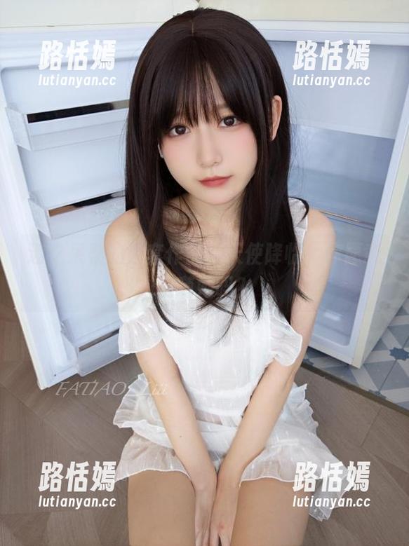 迷之呆梨的全套作品，天使降临，你愿意追随她吗？