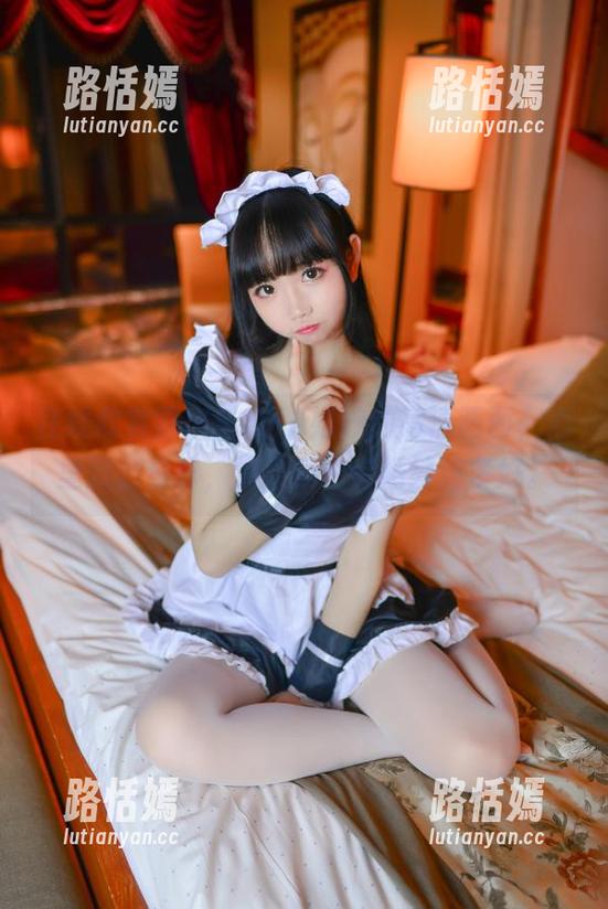 在线欣赏雪琪SAMA婚纱的高清画面，心里默默盘算，如果我也有婚纱该多好。