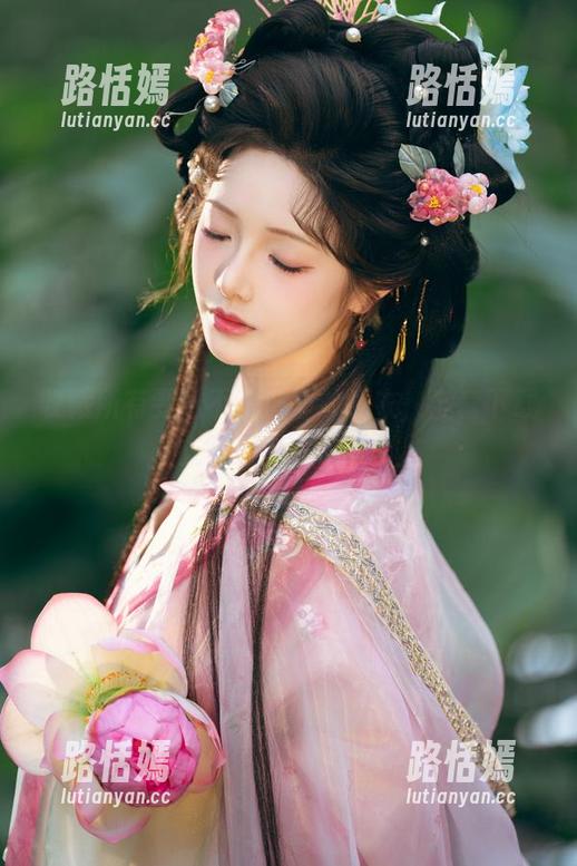 收藏所有雯妹不讲道理的睡衣，全套下载，立马提升夜晚档次。